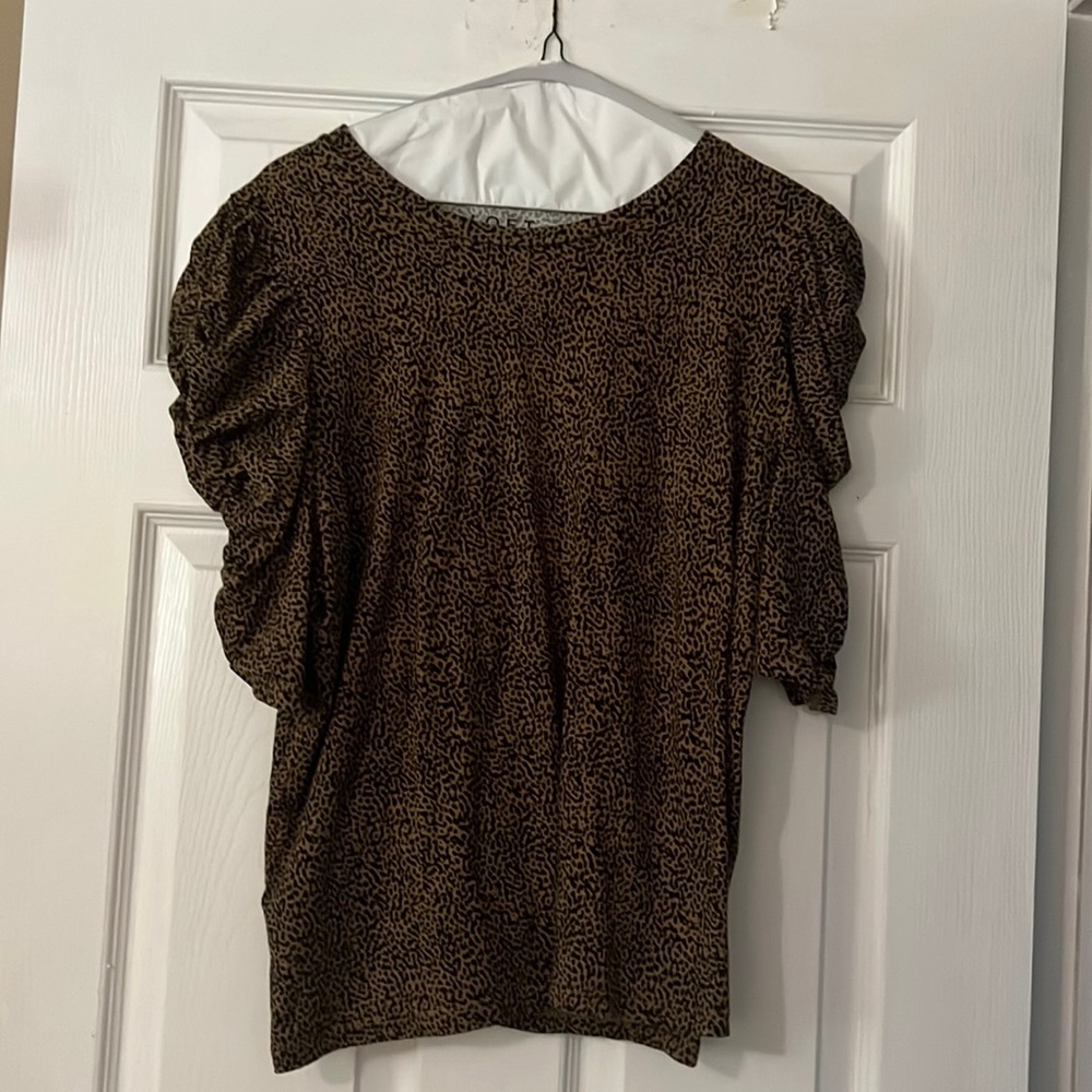 Loft Print rouched sleeve shirt